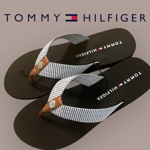 Tommy Hilfiger Flip Flops / Sandals Size 9, NEW